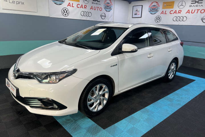 TOYOTA AURIS TOURING SPORT